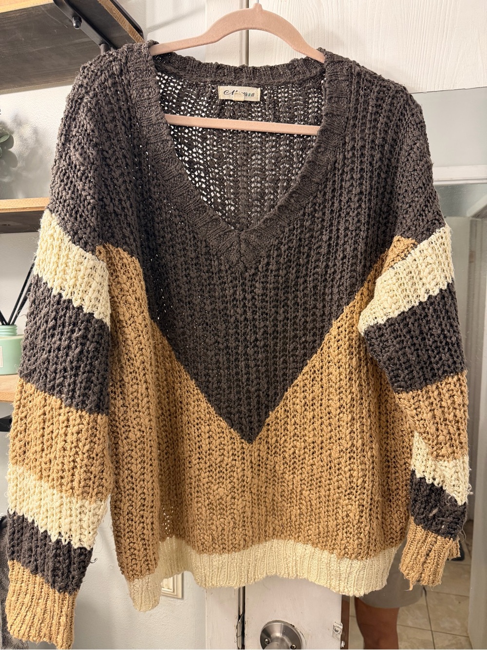 MACARON V-Neck Colorblock Sweater in Brown, Tan & Cream